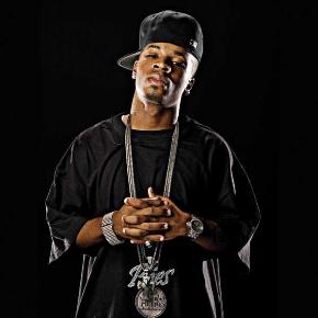 PLIES GIVING BACK TO THA PEOPLE / VIDEO