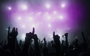 5-ways-to-make-your-next-concert-experience-stellar_phixr