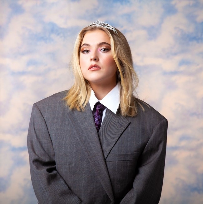 LOVA Reveals Official Music Video For New Single Dance For The Hell Of 
