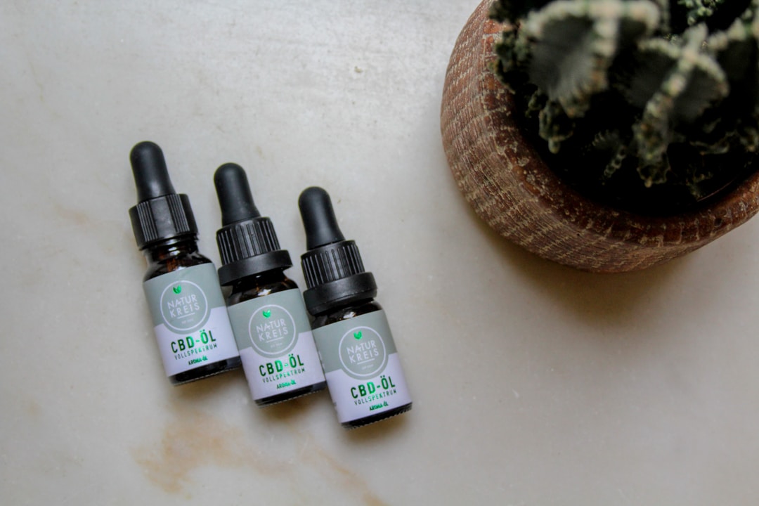 Nuleaf Naturals CBD Reviews & Buyer's Guide [2021]