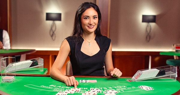 Live dealer casino games: Pros and Cons – Skope Entertainment Inc